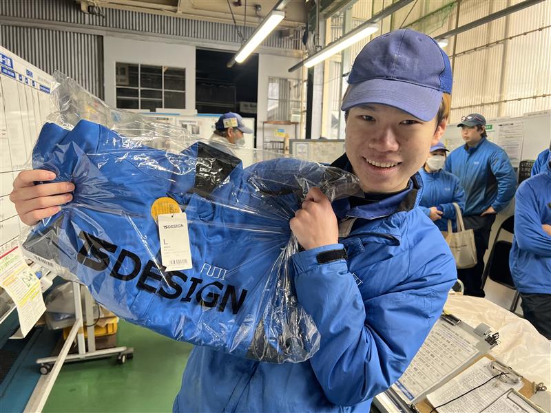 🧥軽くて暖かい！新しい制服で働きやすさアップ